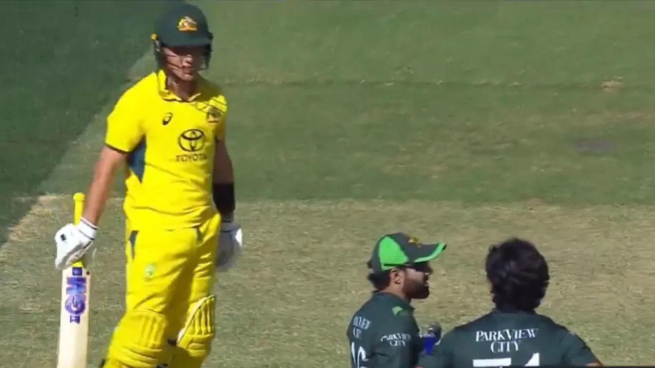 Funny incident between Adam Zampa and Rizwan.