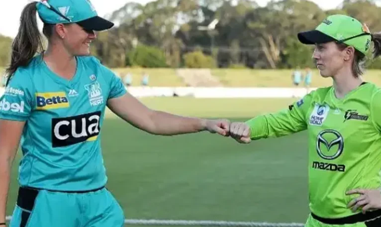 Sydney Thunder Women defeated Brisbane Heat Women.