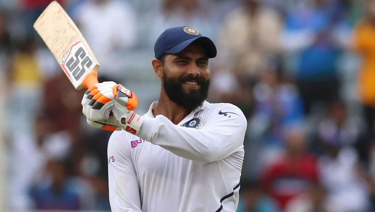 Ravindra Jadeja used a special bat to show his love for equestrian sports.