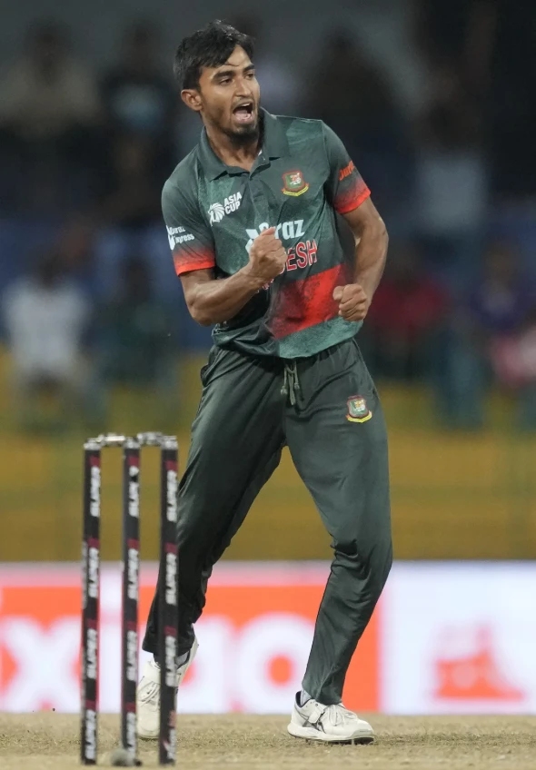 During the second ODI, Tanzim Hasan Sakib threw the ball at Brandon King.