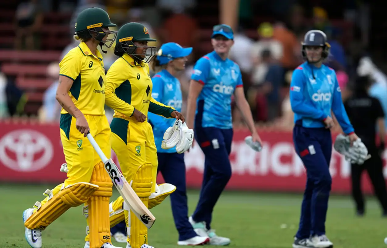 Australia Women beat England Women in the 2nd ODI of the Women's Ashes.