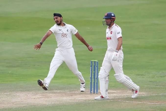 Arshdeep Singh's viral banana swing delivery saw him dismiss Paul Walter of Essex.