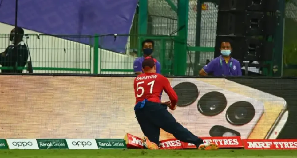 Jonny Bairstow touched the boundary rope while taking James Neesham’s catch.