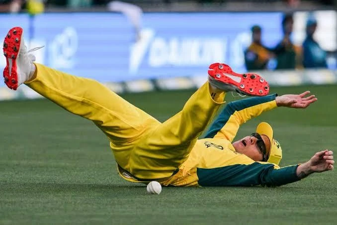 Adam Zampa pulled off a breathtaking catch to dismiss Nishan Madushka.