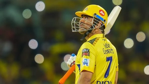 MS Dhoni is switching to lighter bats for IPL 2025.