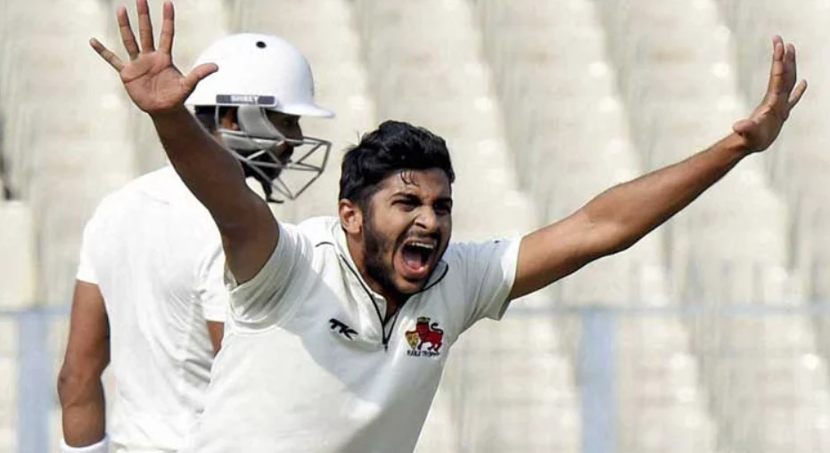 Shardul Thakur's brilliant six-wicket haul helped Mumbai take a crucial lead.