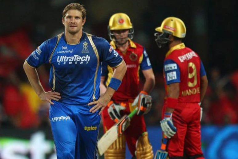 AB de Villiers and Mandeep Singh made a partnership of 113 runs.