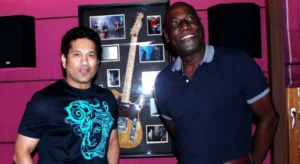 Sachin Tendulkar and Viv Richards in a Frame.