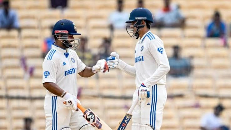 Indian selectors debate Gill versus Pant for Test captaincy.