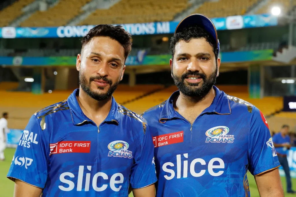 After MI's dominant win, Akash Madhwal respectfully greeted Rohit Sharma and wife Ritika.