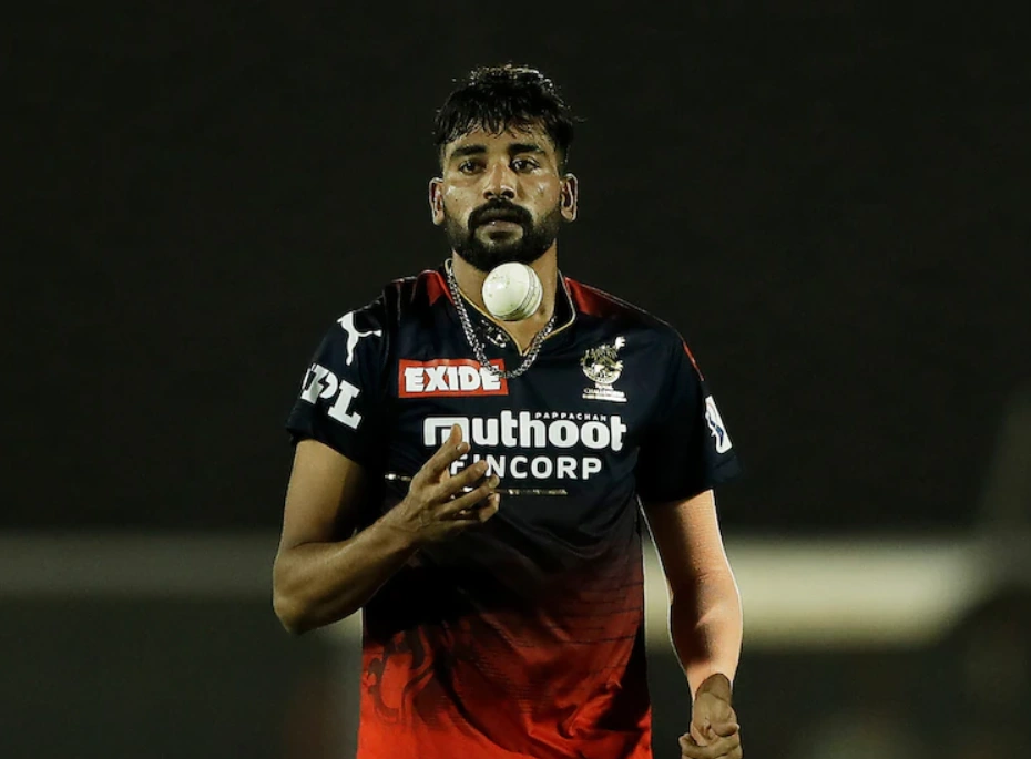 Mohammed Siraj conceded 31 sixes in 2022.
