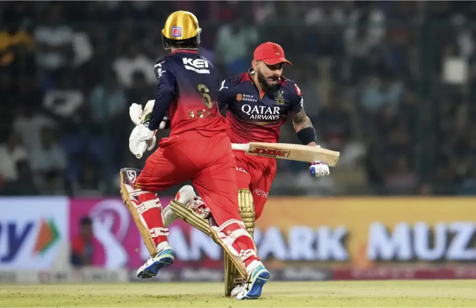 Match between Royal Challengers Bengaluru and Delhi Capitals at IPL 2025.