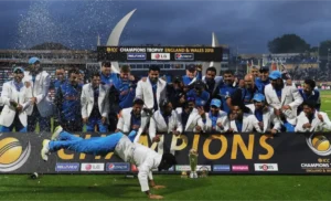 Indian team celebrates after winning the ICC Champions Trophy 2013.