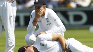 Joe Root shares a light-hearted moment with the squad.