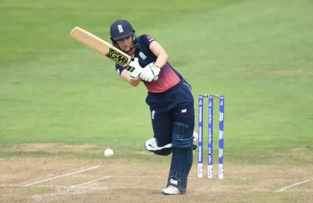 Sarah Taylor scored 54 runs off 76 balls.
