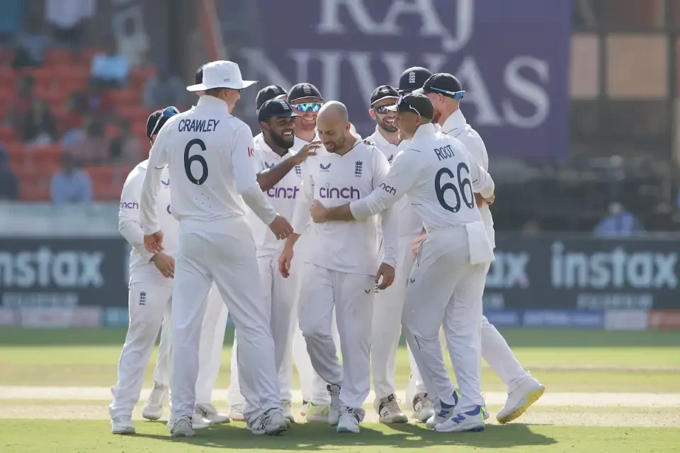 England celebrating as Shreyas Iyer goes back to the dugout.