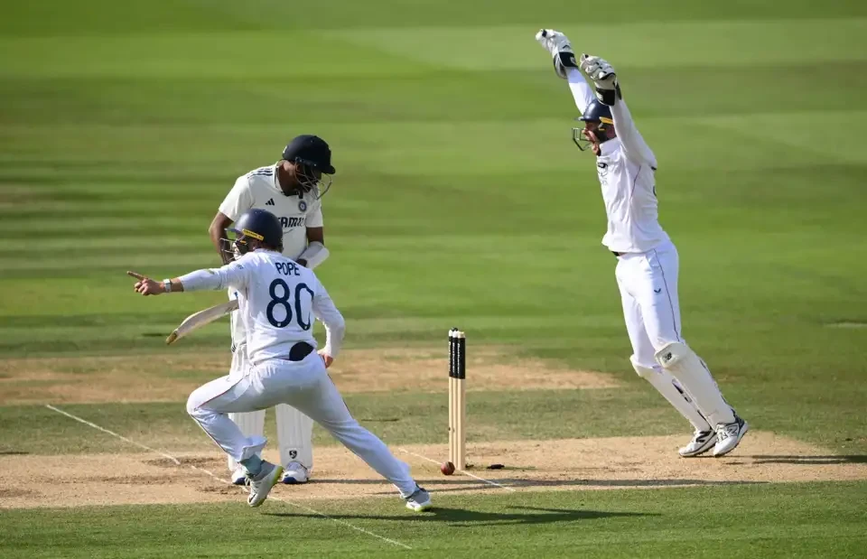 Siraj lost his wicket to Shoaib Bashir.