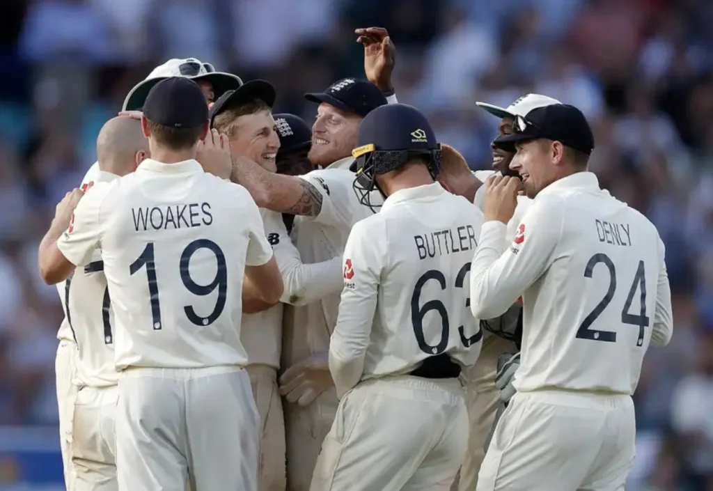 England defeated Australia by 135 runs in the fifth Test.