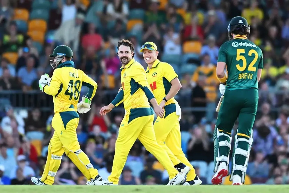 Brevis started off his ODI career with a six against Travis Head.