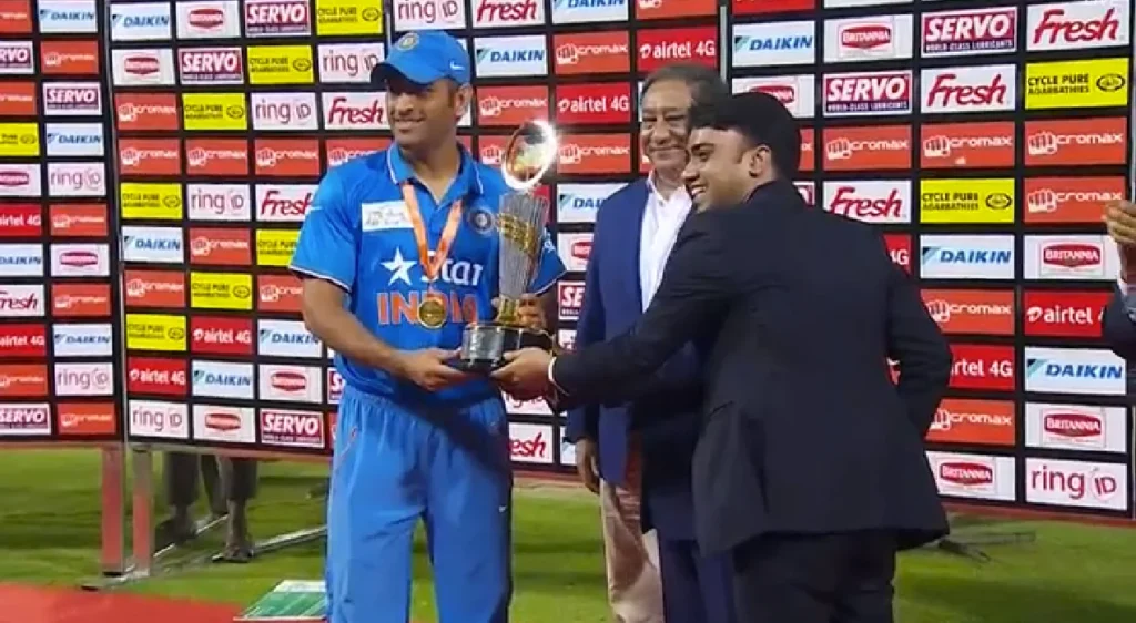 MS Dhoni leads India to win the first-ever T20 Asia Cup.