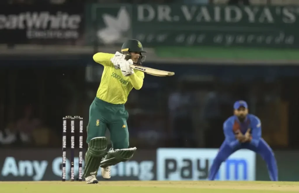 Quinton de Kock scored 52 runs off 37 balls.