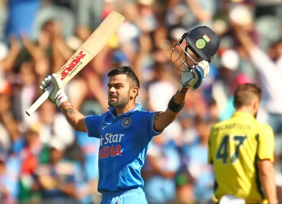 Virat Kohli stands tall against the Australian bowlers.