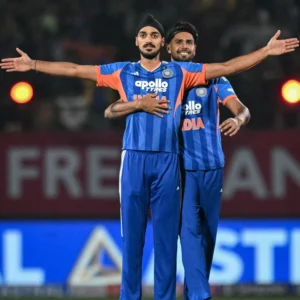 India regains lead after thumping win.