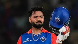 Fans celebrate the homecoming of Rishabh Pant to Delhi Capitals ahead of the new season.
