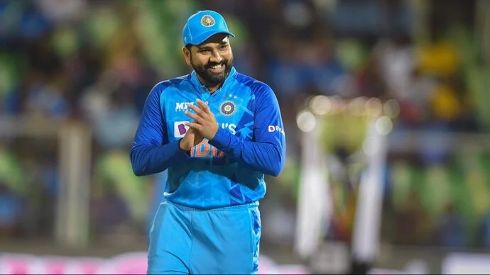 Fans express full support for Hitman as discussions intensify around his international future.